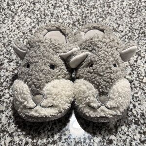 Dena Lives Cozy Gray Animal Slippers for Women Sz 9